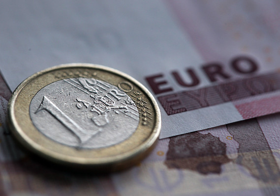 Wednesday 24th July: Euro triggers two-month lows ahead of PMI data and tomorrow’s European Central Bank monetary policy announcements.